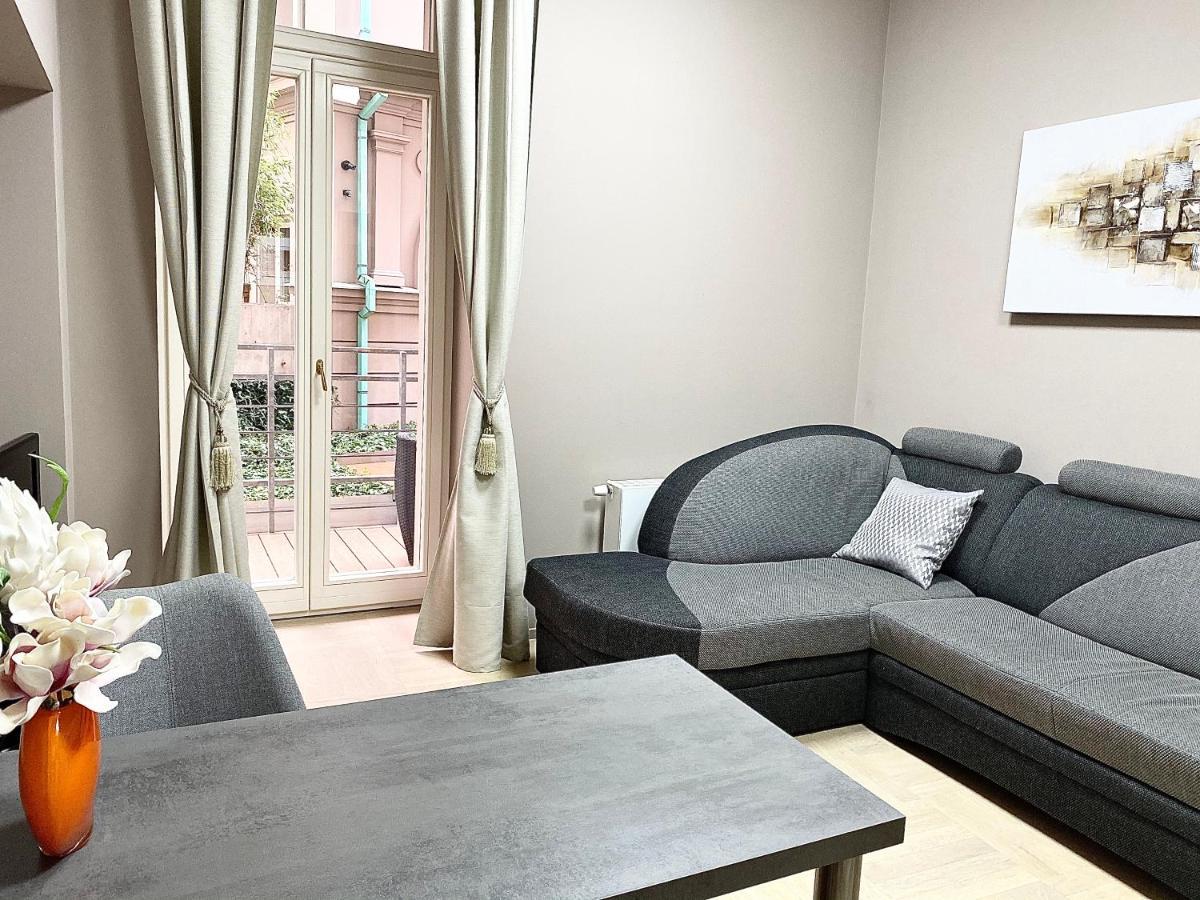 Apartment Exclusive + Best Located