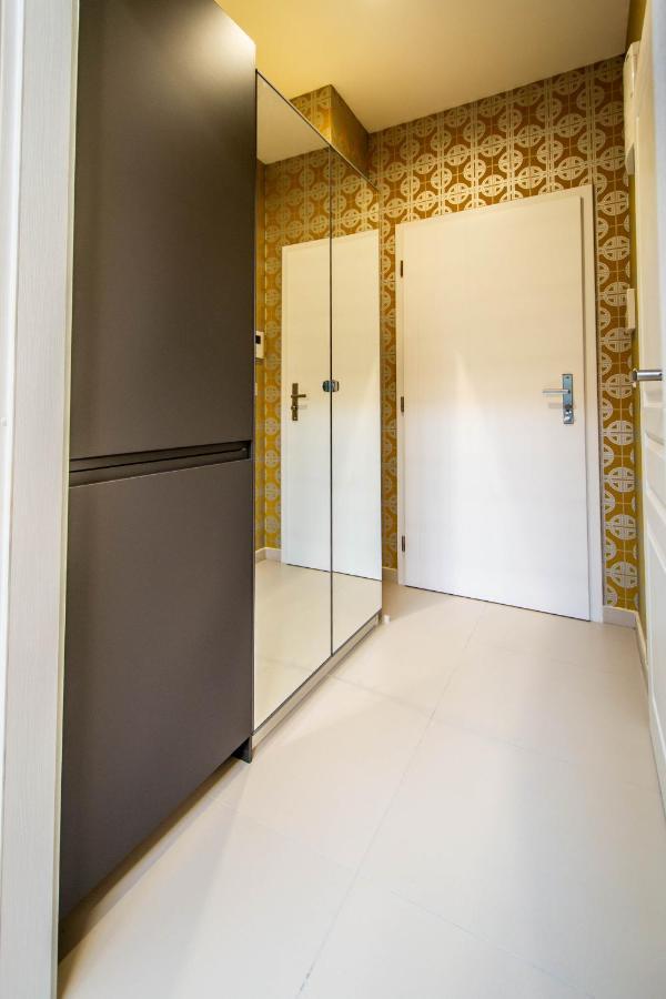 Bourgeois In Cultural Heritage Building By Ruterra Praga