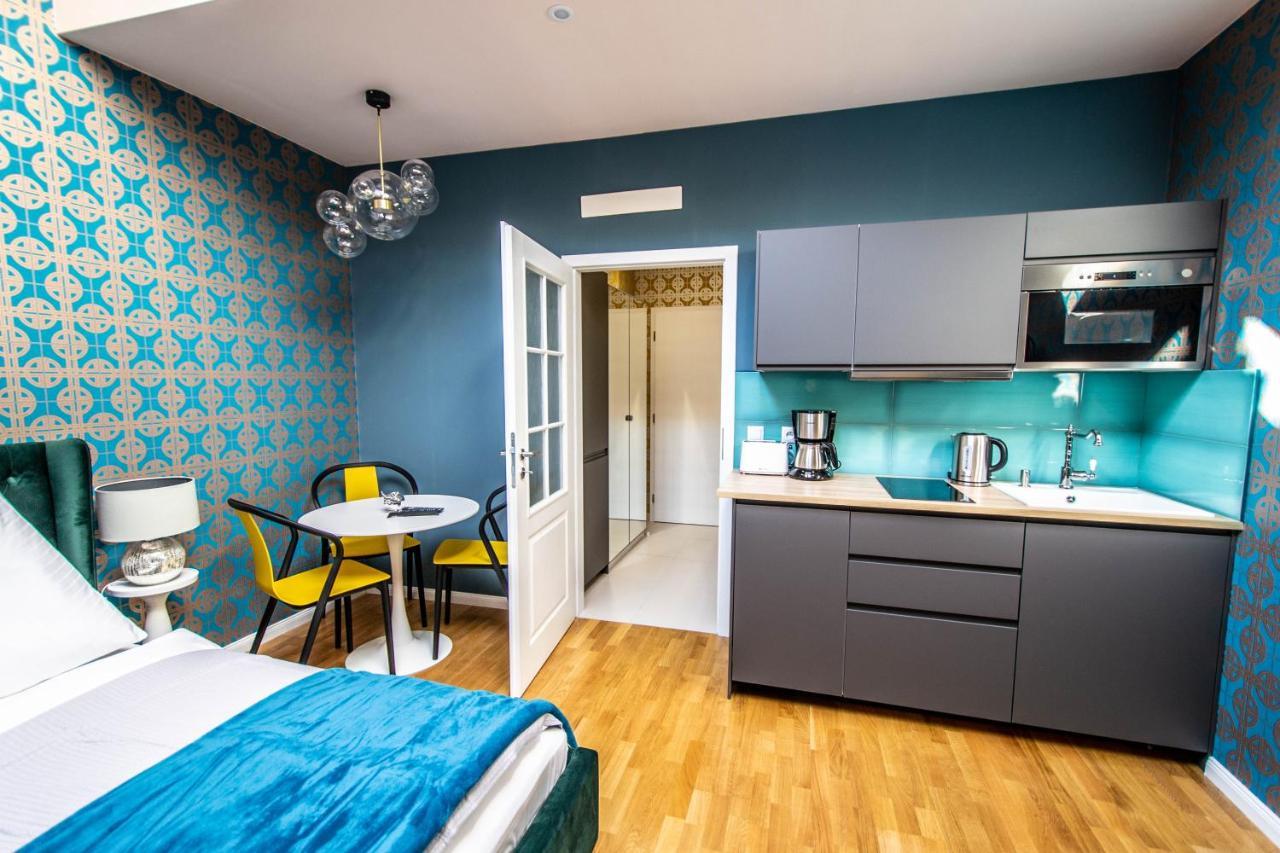 Apartamento Bourgeois In Cultural Heritage Building By Ruterra *