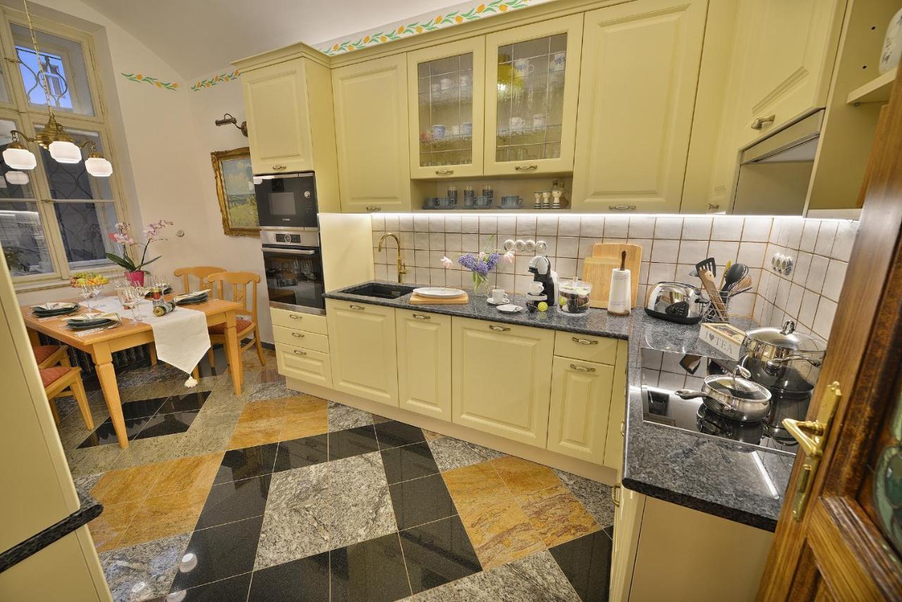 Dalia Janackovo Nabrezi Apartment Prag