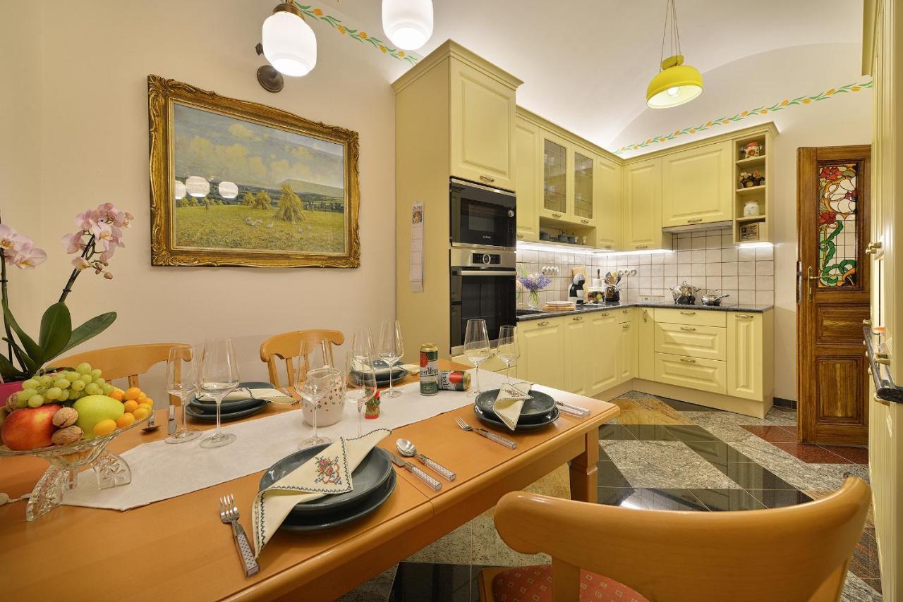 Dalia Janackovo Nabrezi Apartment Prag