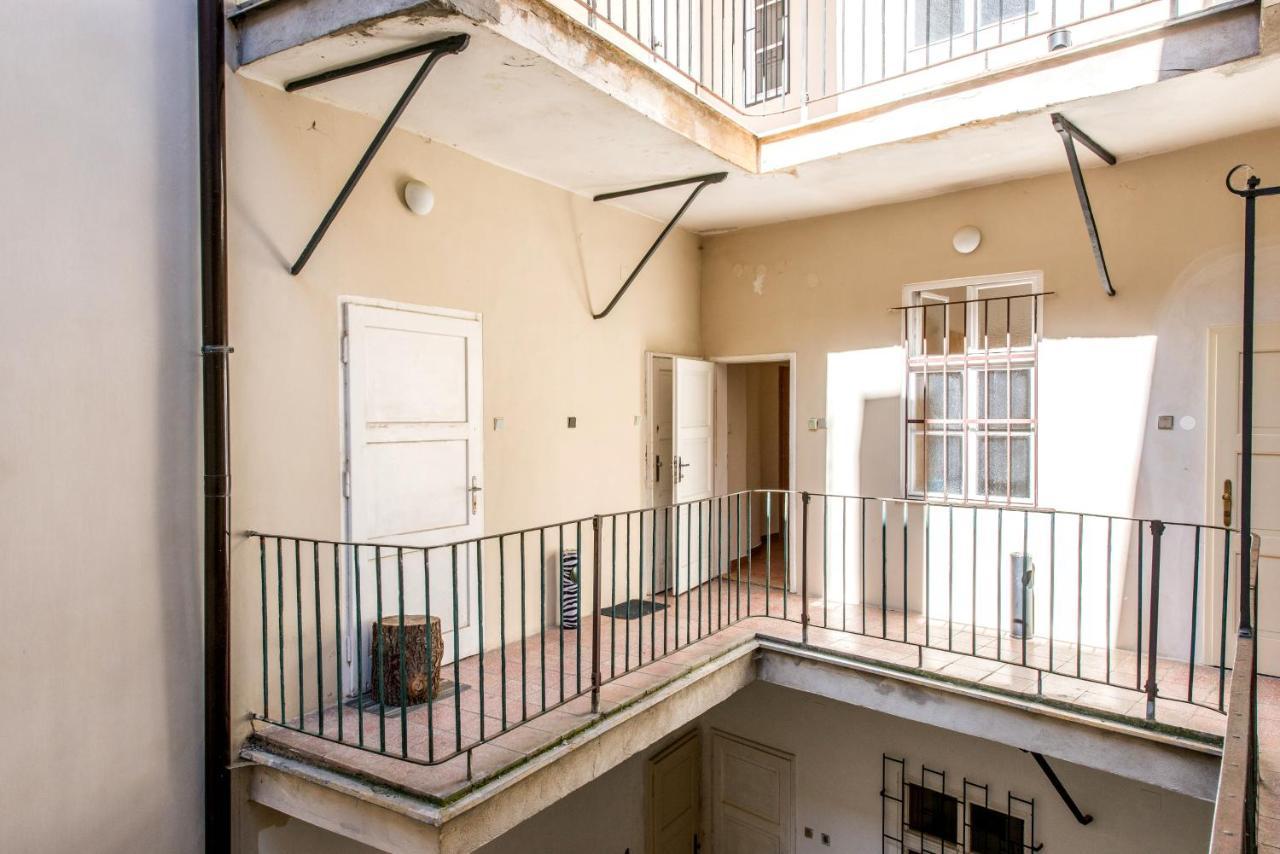 Apartamento Locals Monastery