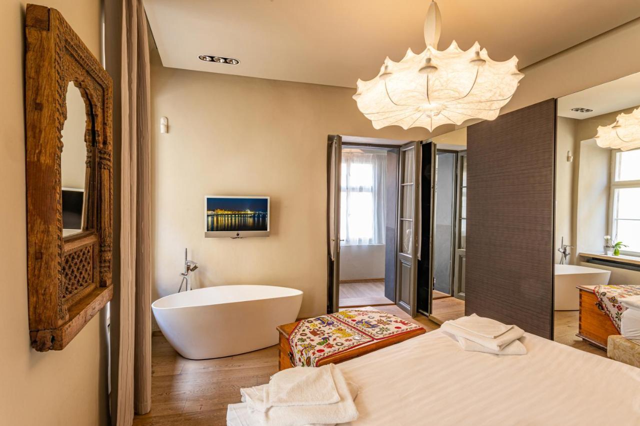 Mostecka Apartment Prague