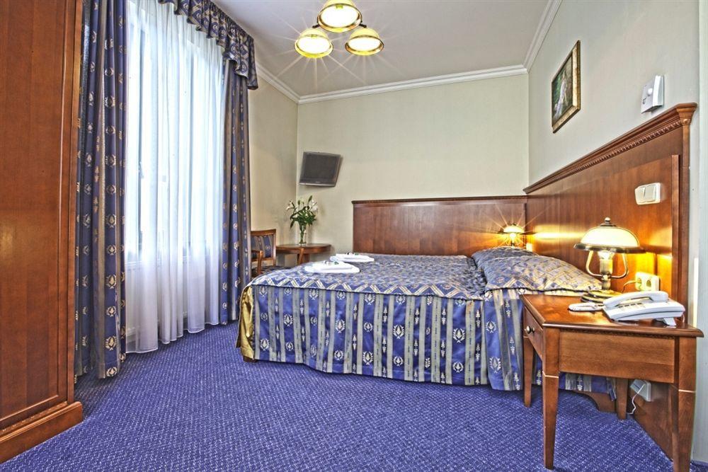 Arkada Hotel 4*