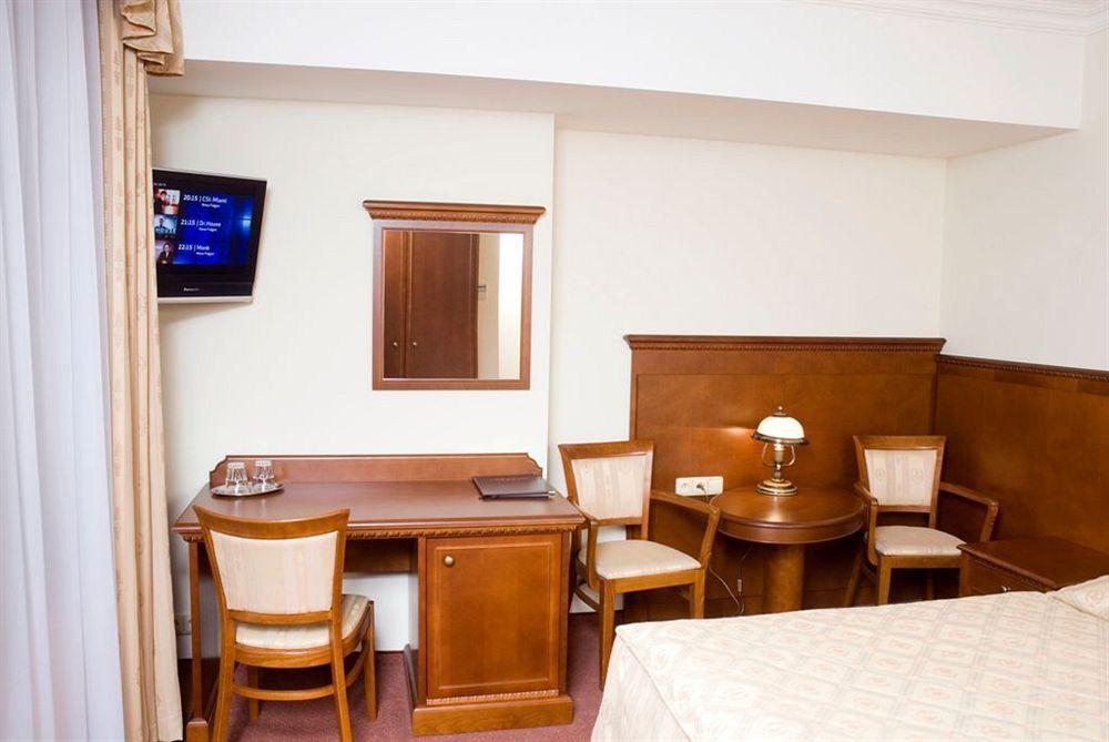 Hotel Arkada 4*