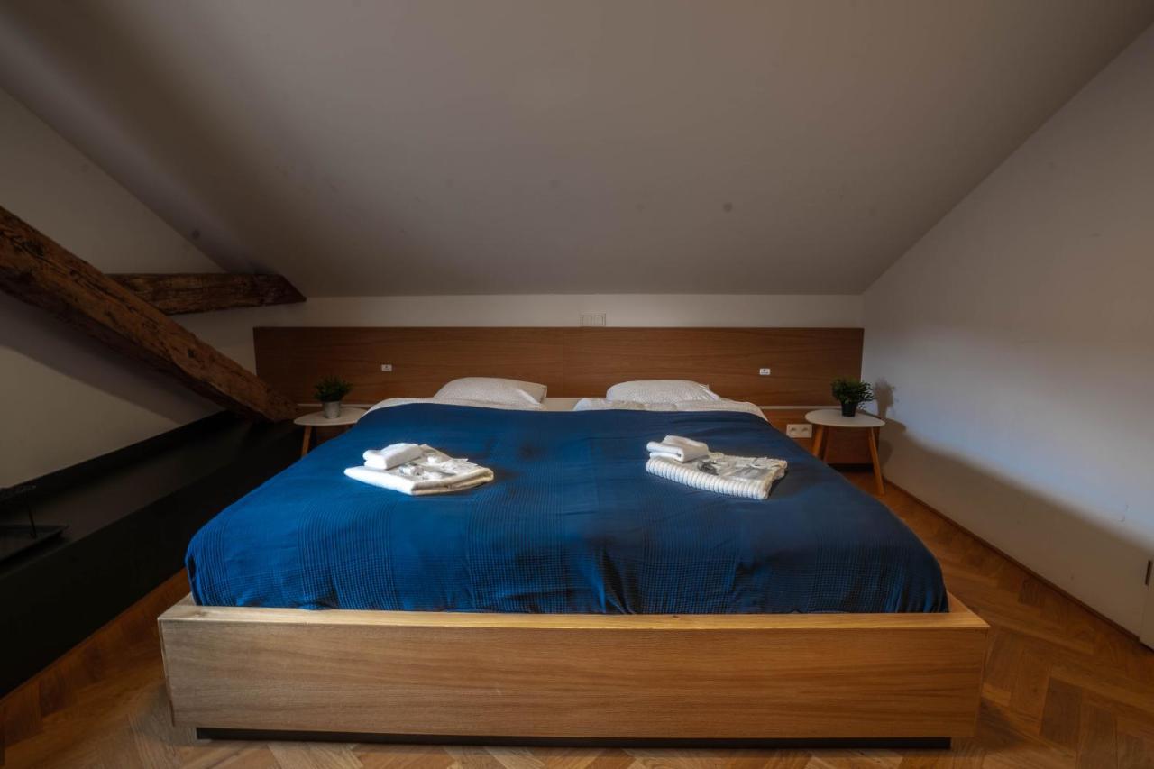 Old Town Square Suites Prague