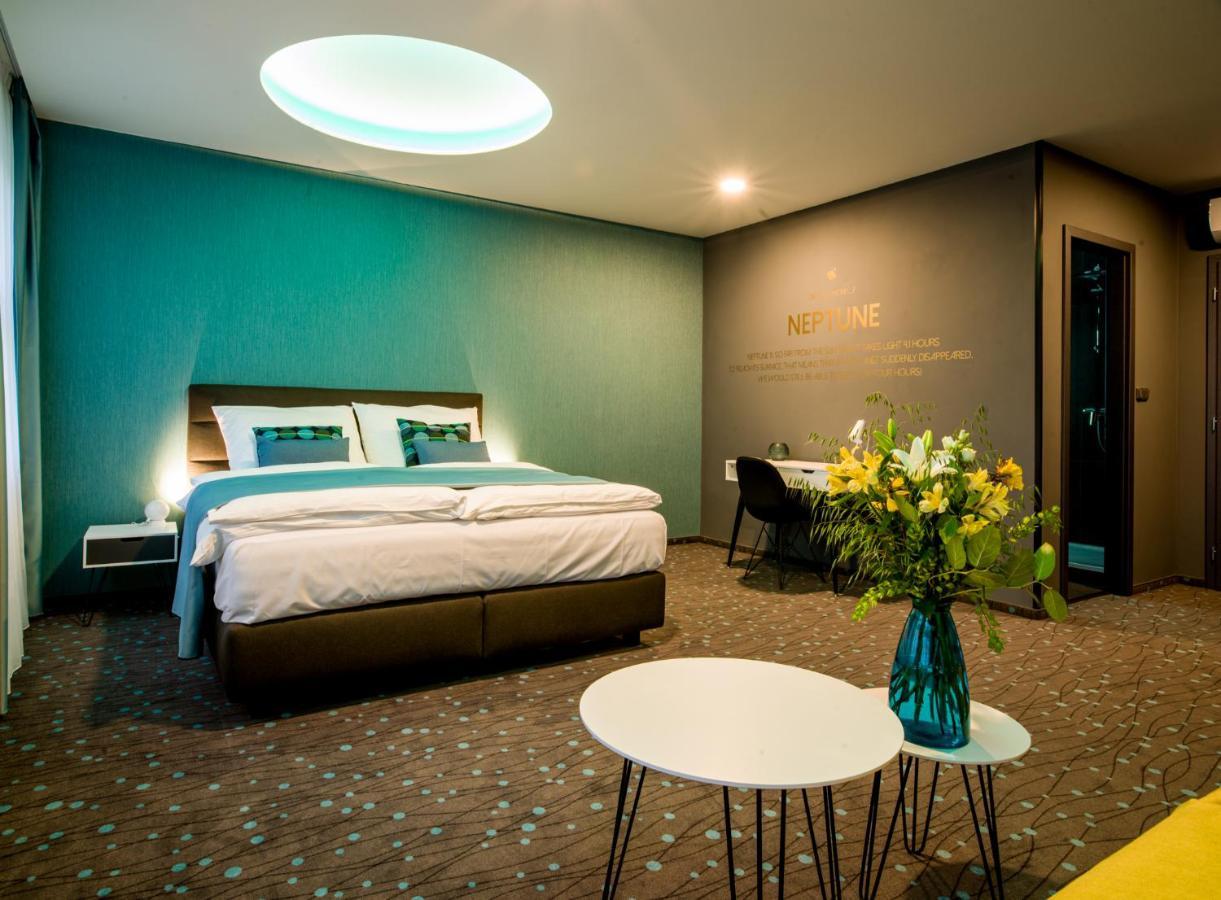 Otel Rooftop Planet Prag