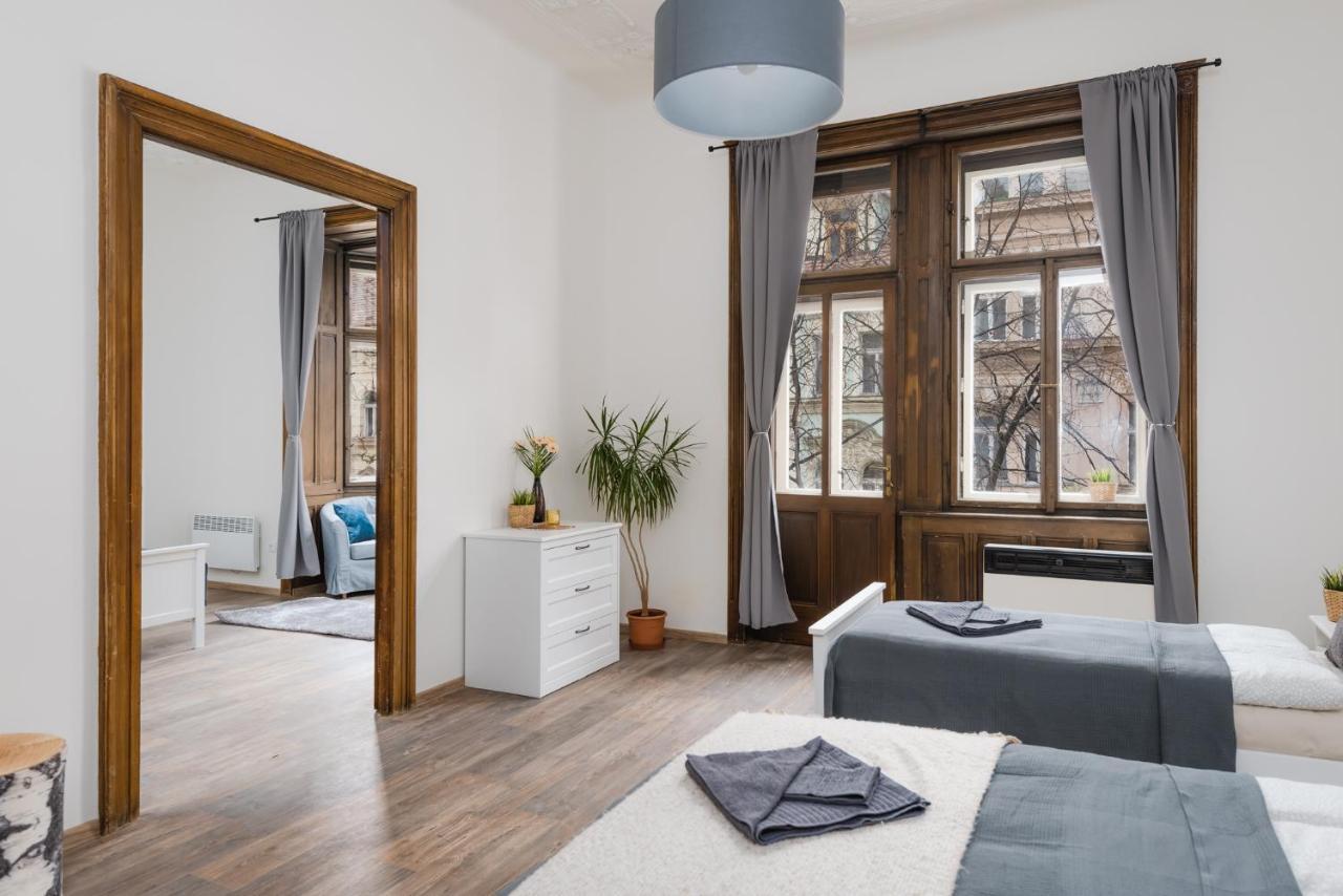 Apartment Airstay Gallery Vinohrady *