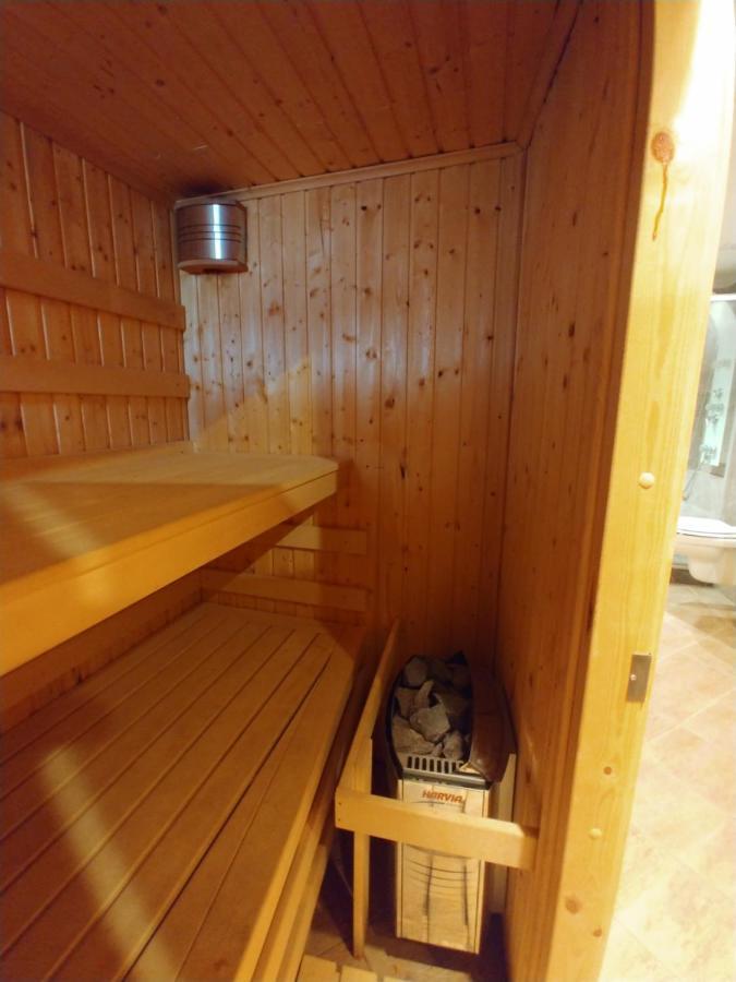 Wellness Studio Se Saunou A Virivkou Apartment