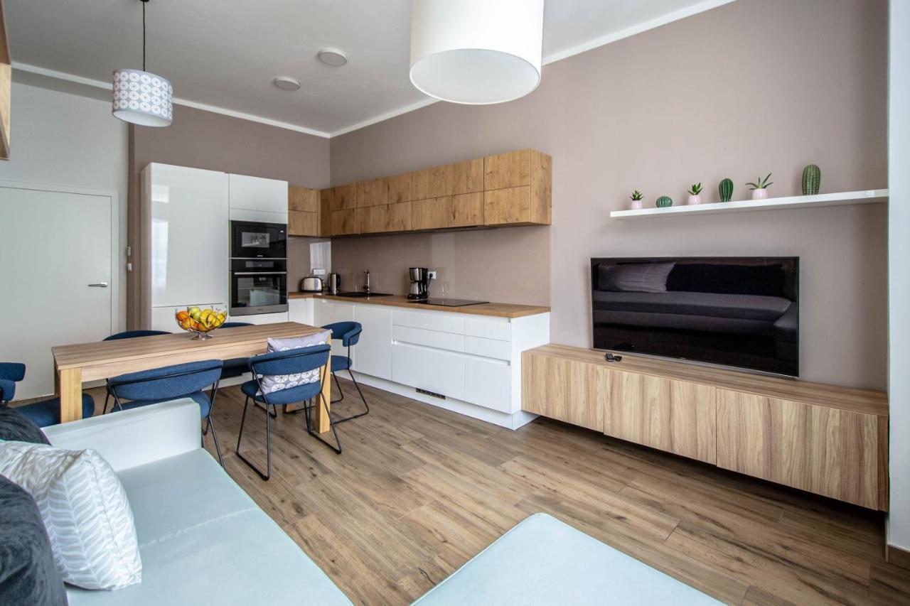 Executive Bright Apt. By Ruterra Praga
