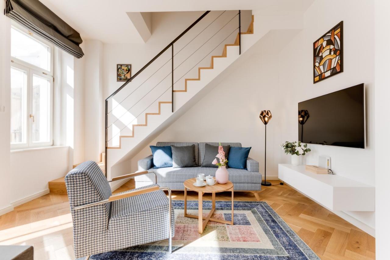 Apartment Andel Design Duplex, Ac, Garage *