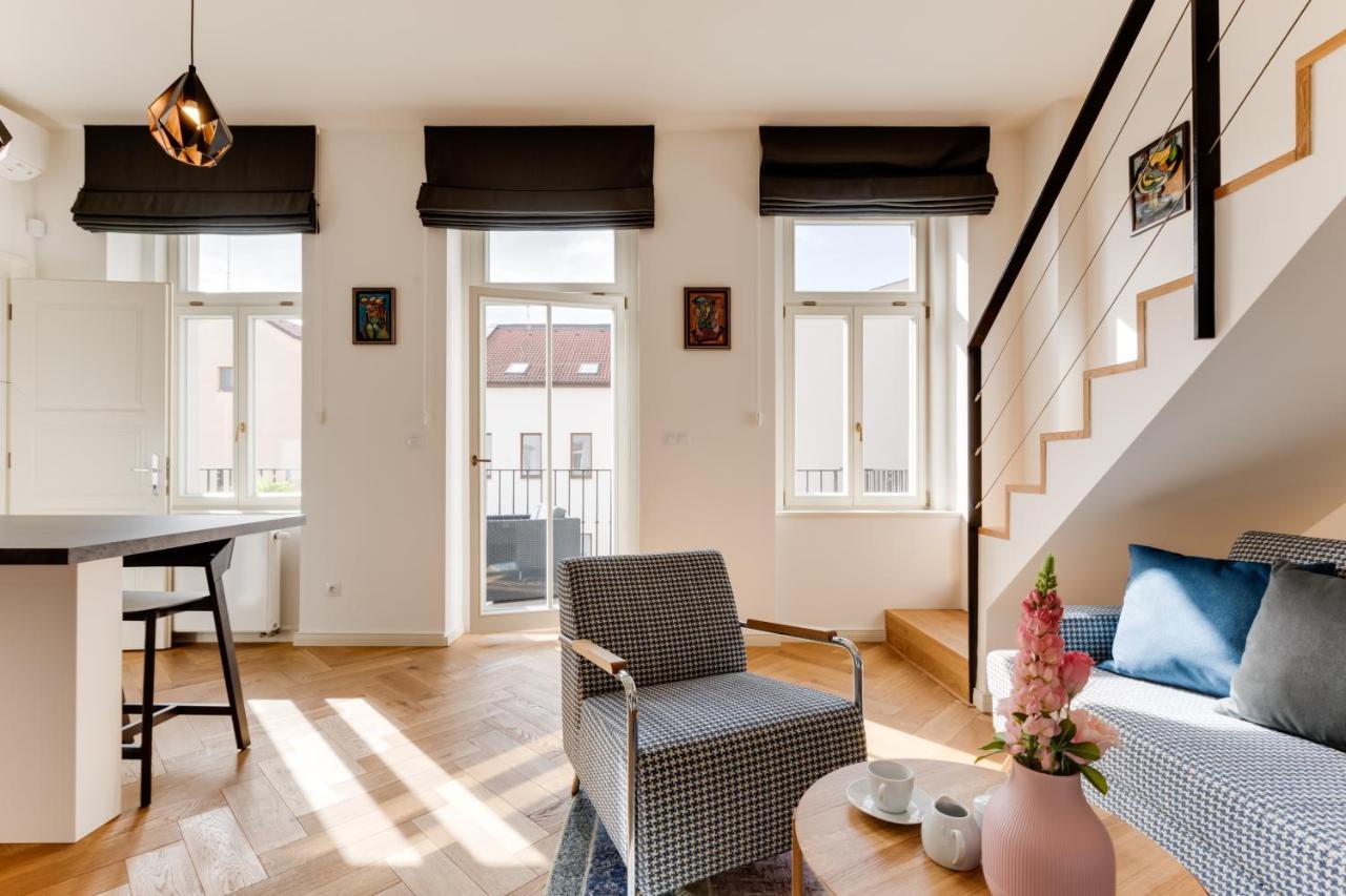 Apartment Andel Design Duplex, Ac, Garage