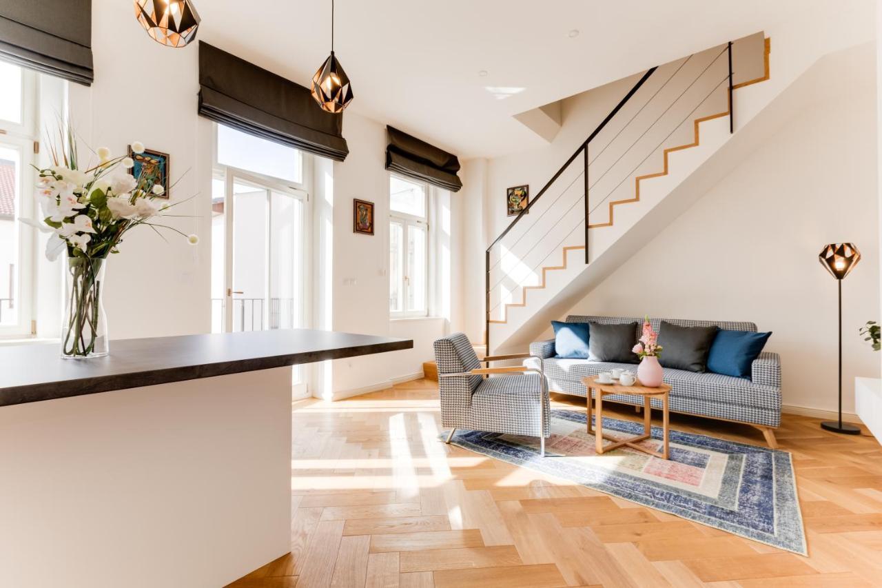 Andel Design Duplex, Ac, Garage Apartment *