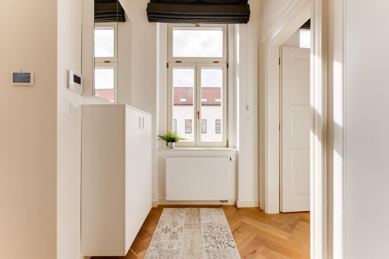 Apartment Andel Design Duplex, Ac, Garage