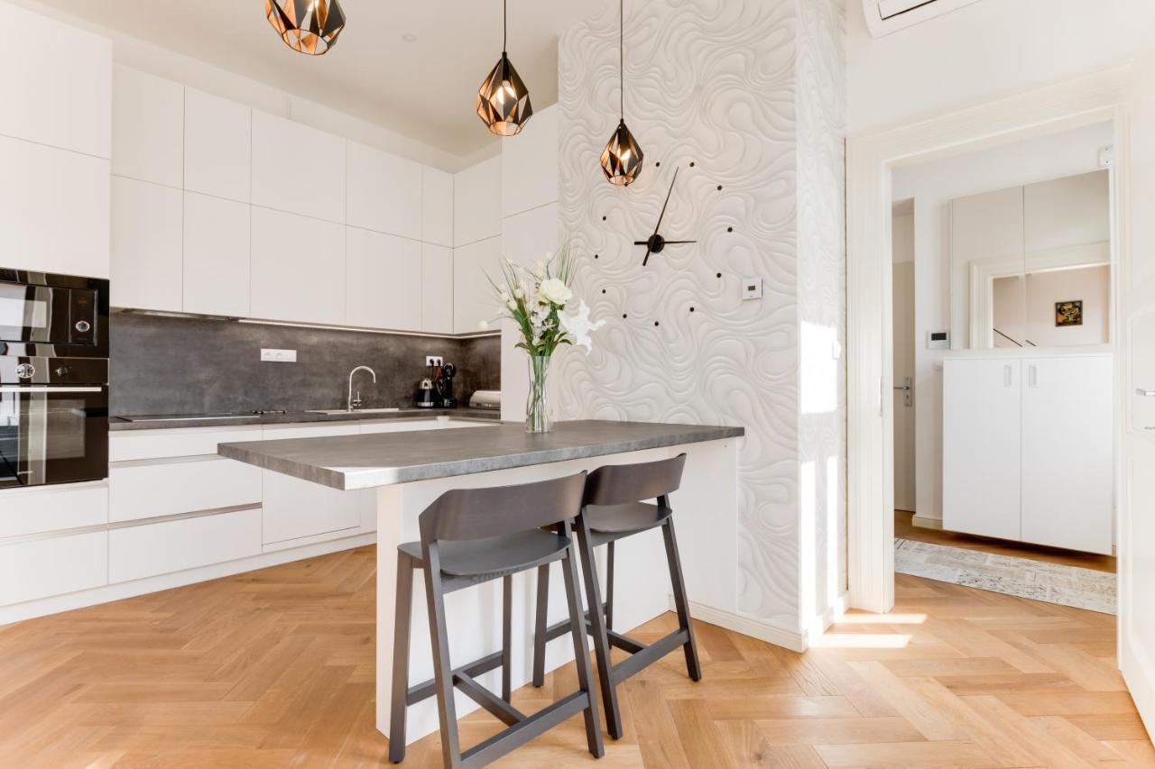 Andel Design Duplex, Ac, Garage * Prague