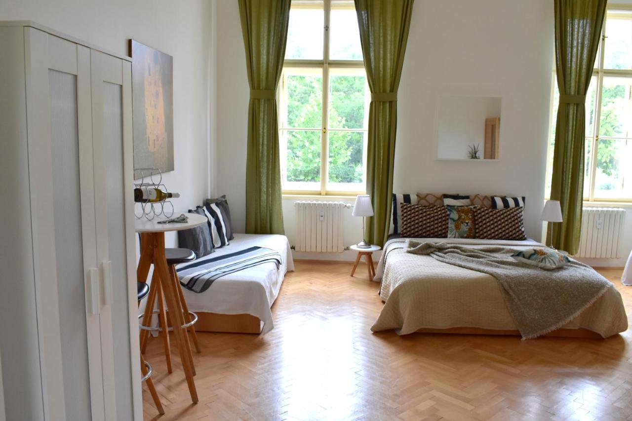 Wellness Florenc Apartment *