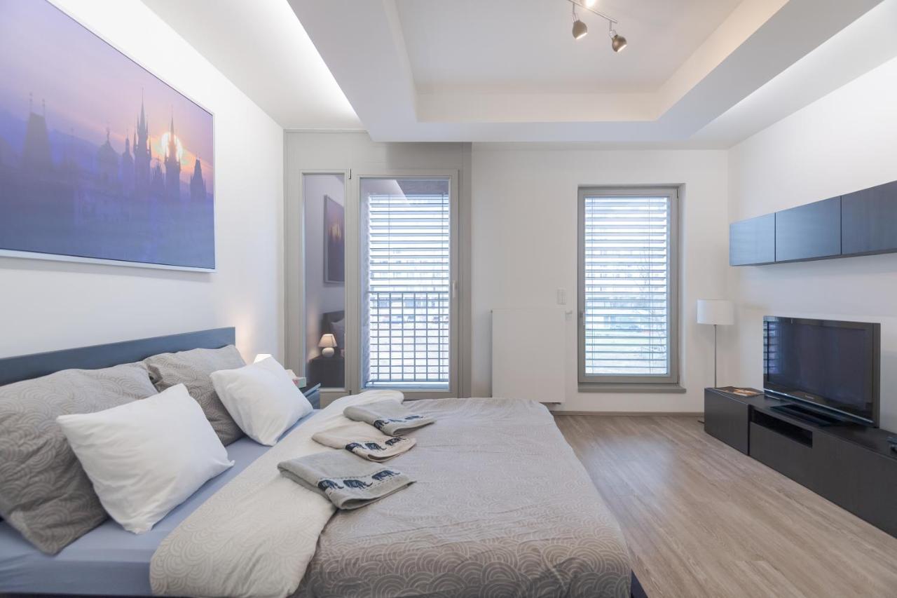 Bright Studio, 10min Centre, Free Parking Appartement Prague