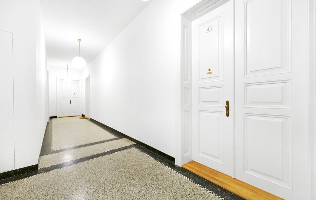 Apartment Palace Dlazdena - New Town Prague