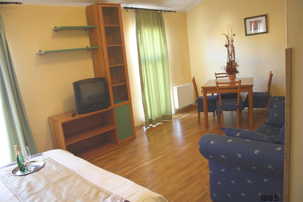 La Madeleine Hotel