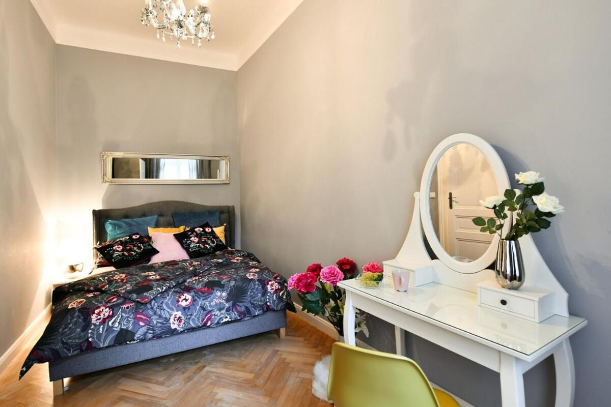 Apartment Cityscape Wenceslas Square Prague
