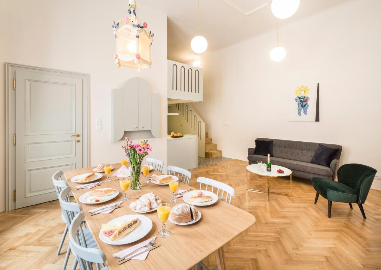 Downtown Designer Karlin Apartment Prague