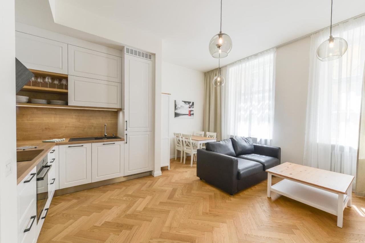 Brand New Next To Old Town Square Apartment *