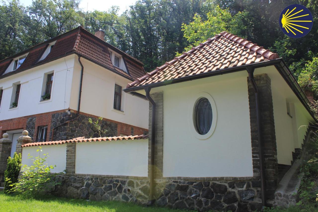 Daire - Zbraslav, U Zamku *