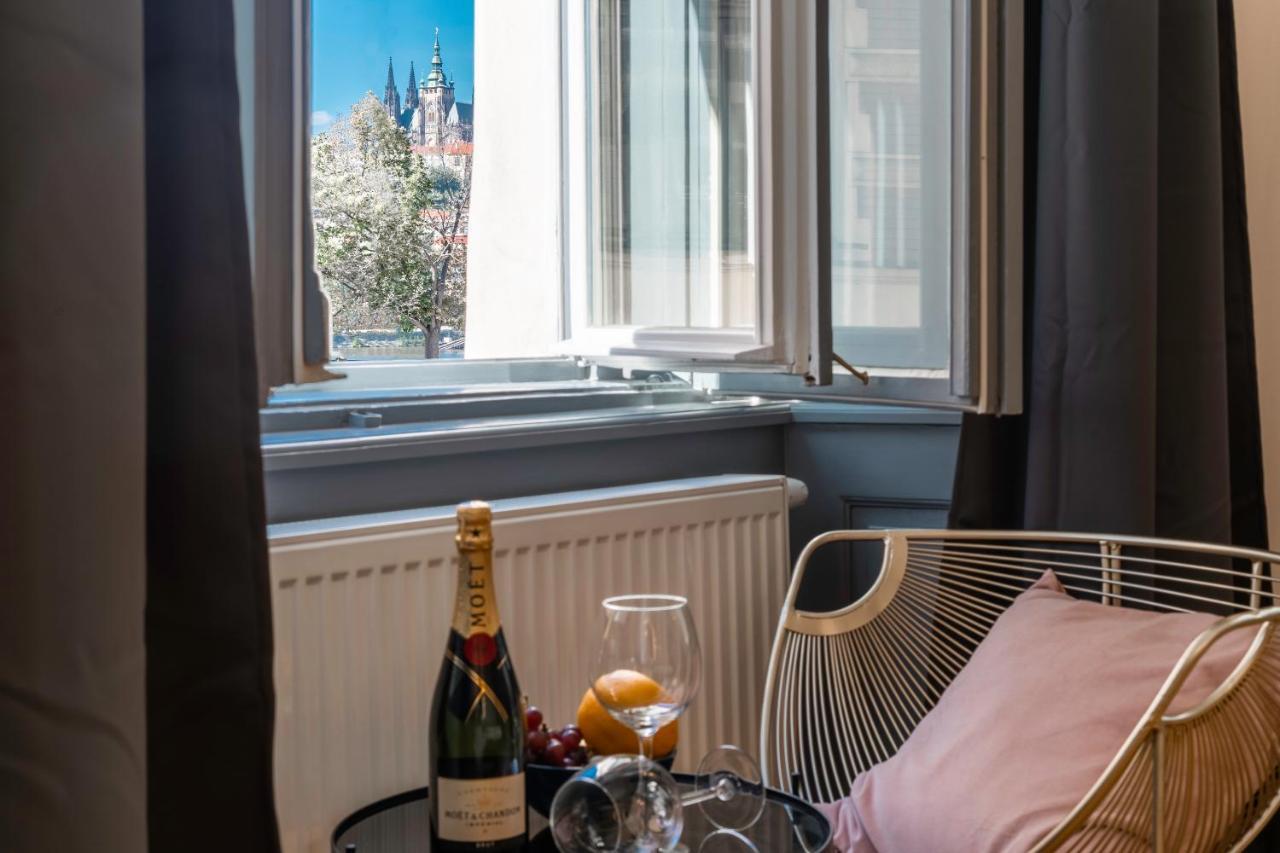 Emperor Castle View * Prag
