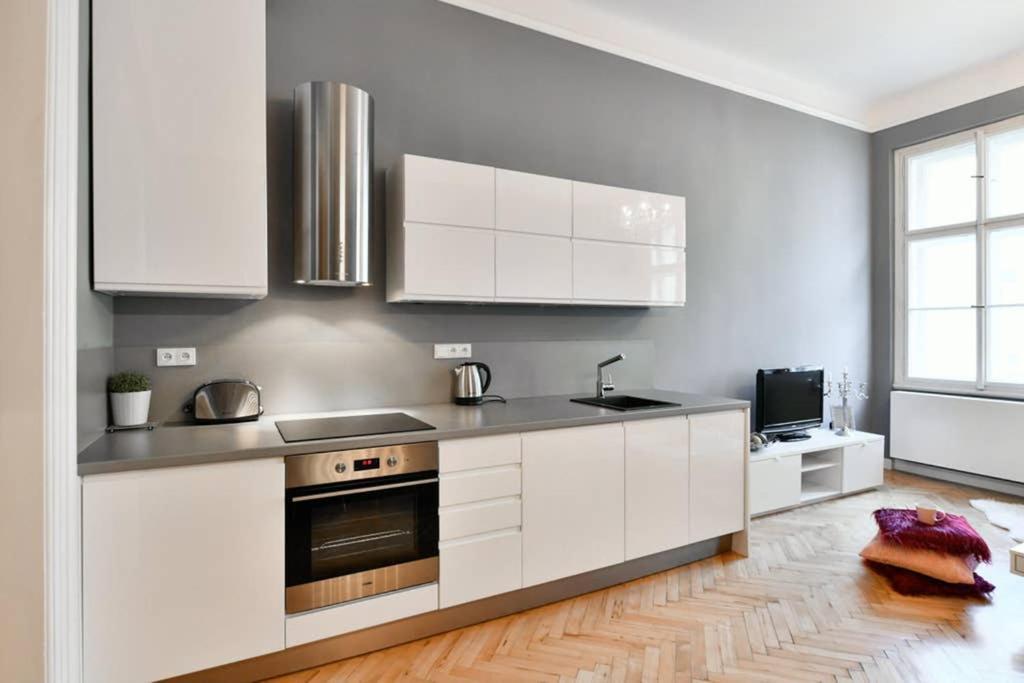 Cityscape Wenceslas Square Apartment Prague