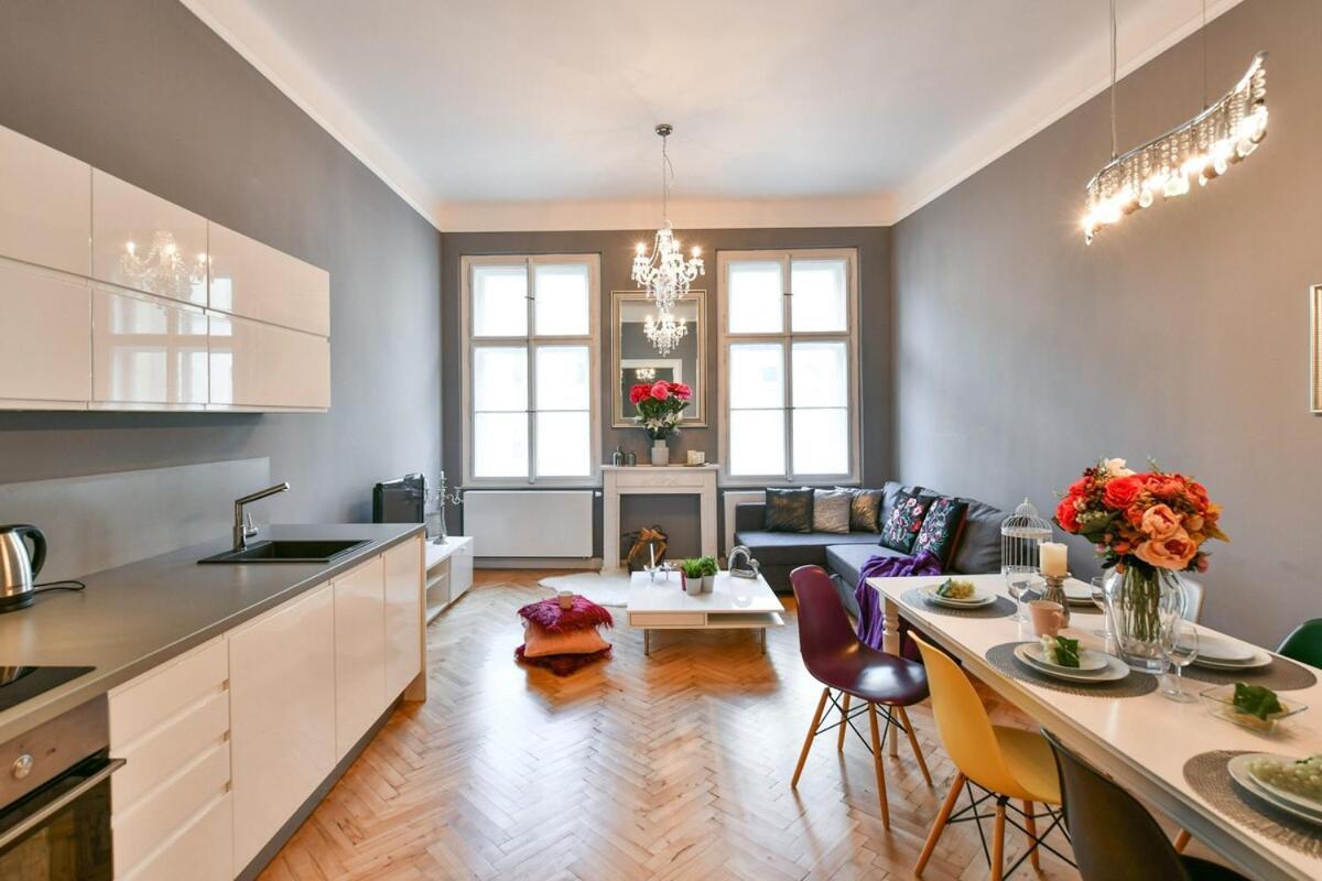 Cityscape Wenceslas Square Apartment Prague