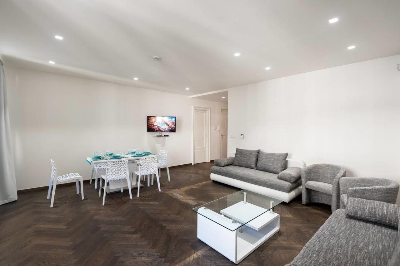Palace Dlouha - Old Town Apartment Prague