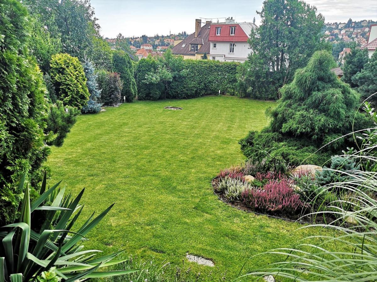Apartment Hanspaulka Garden Prague
