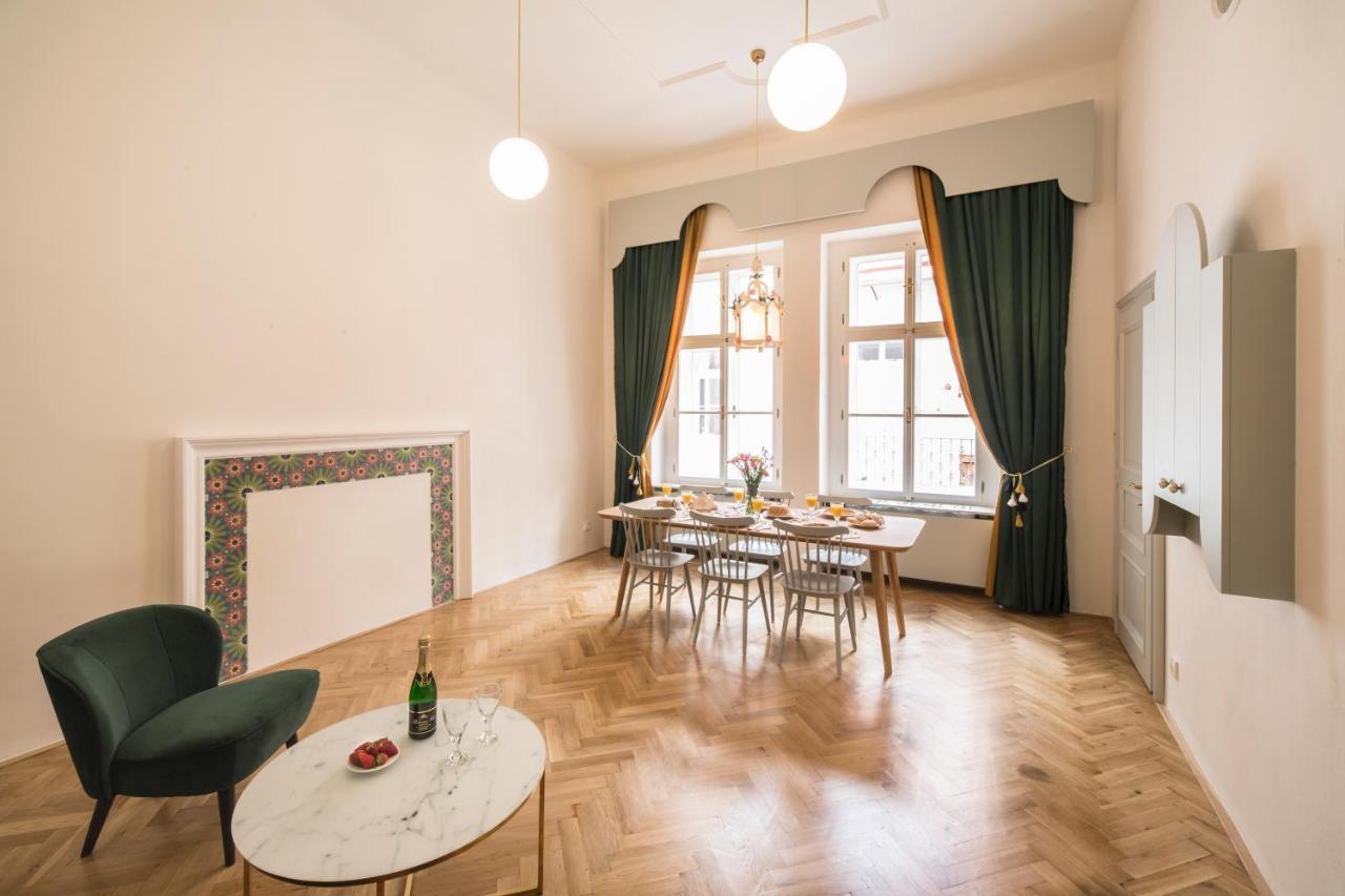 Apartment Downtown Designer Karlin *