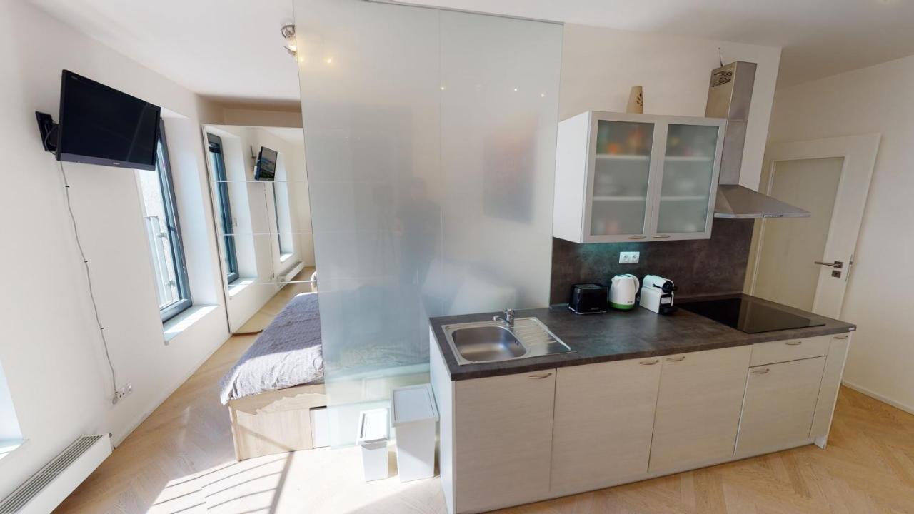 Appartement Onsite Free Garage Parking, 10min Centre By Bus