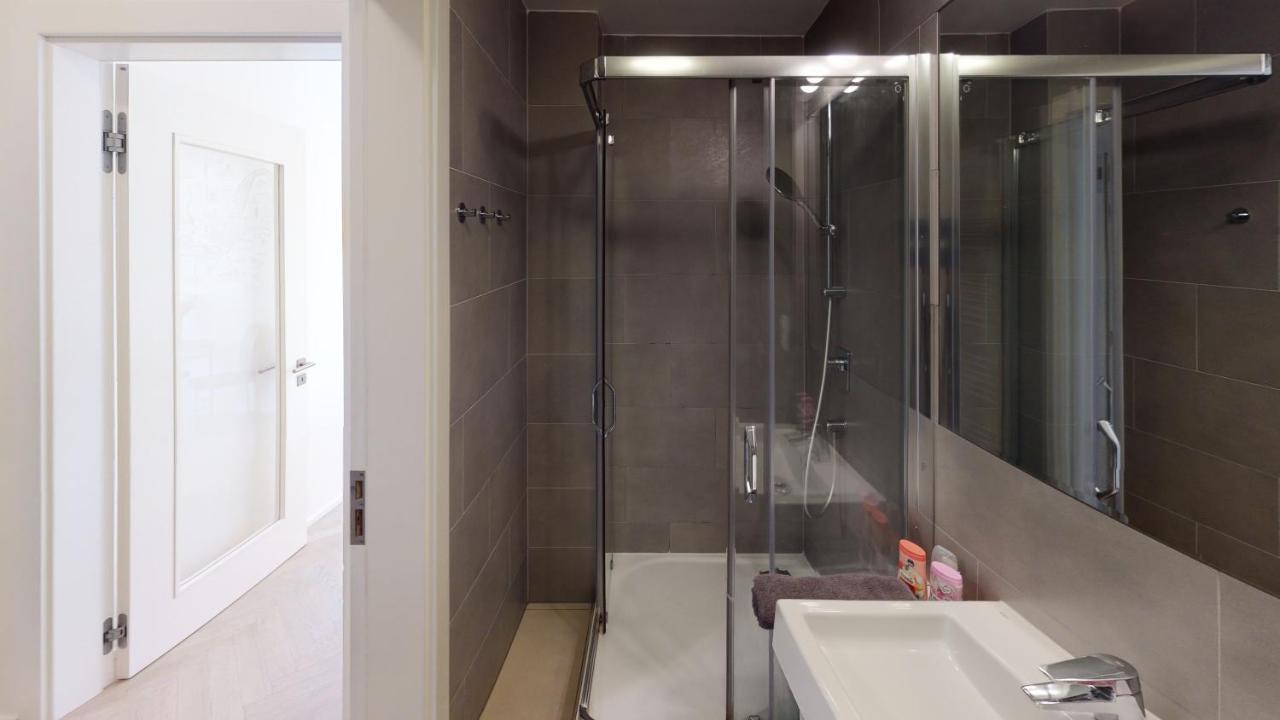 Onsite Free Garage Parking, 10min Centre By Bus Appartement *