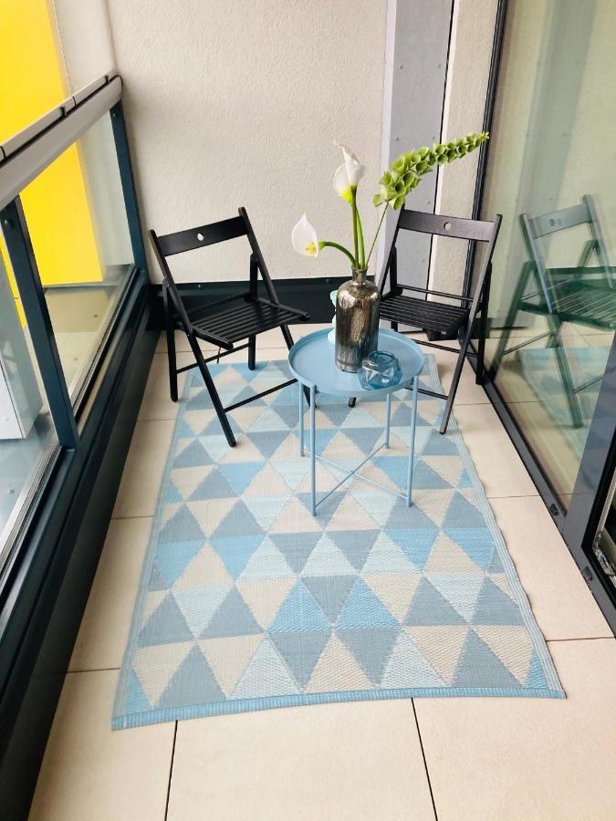 Appartement Blanc Harfa Design *