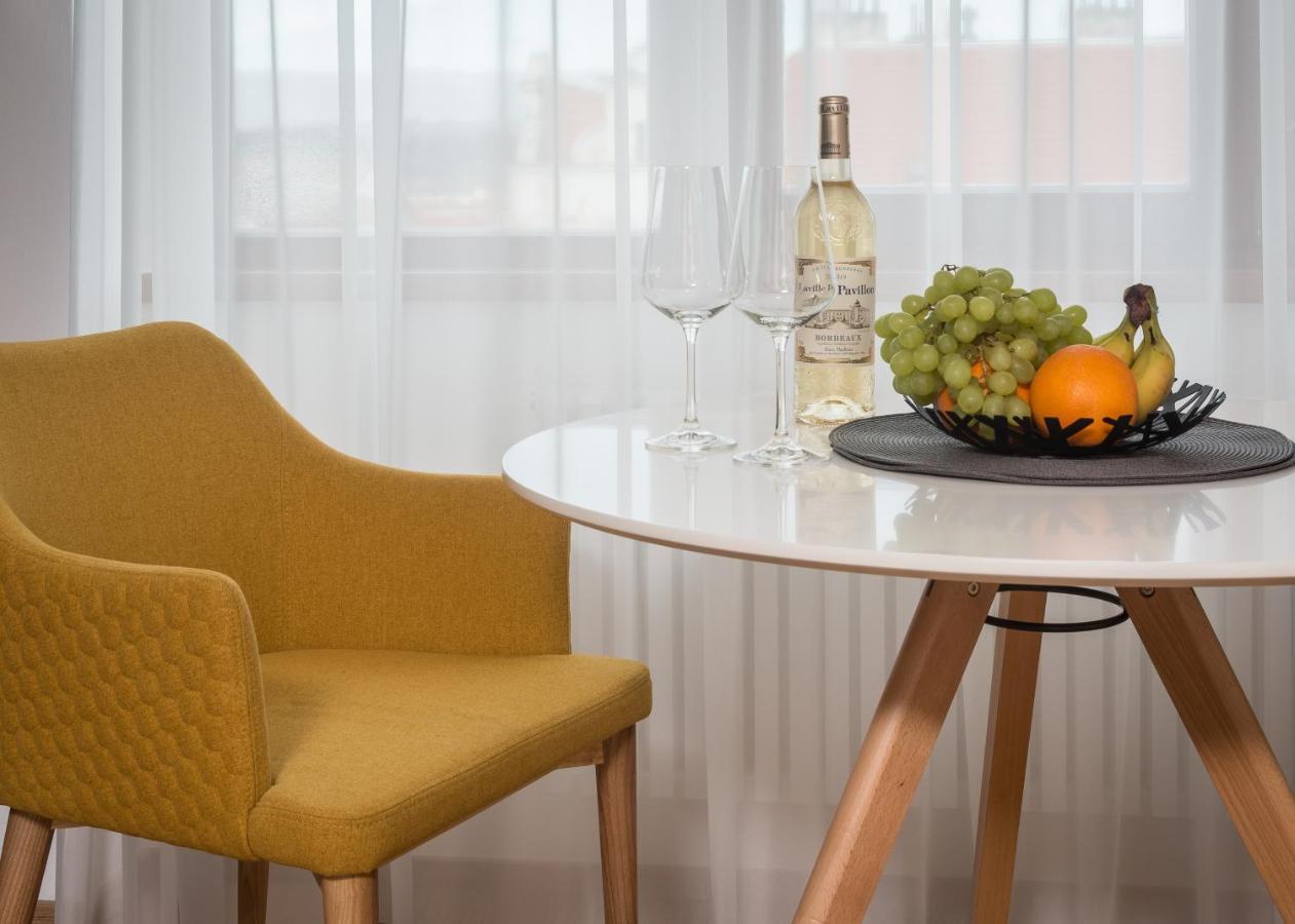 Fully Renovated Stylish Duplex In A Convenient Location Appartement
