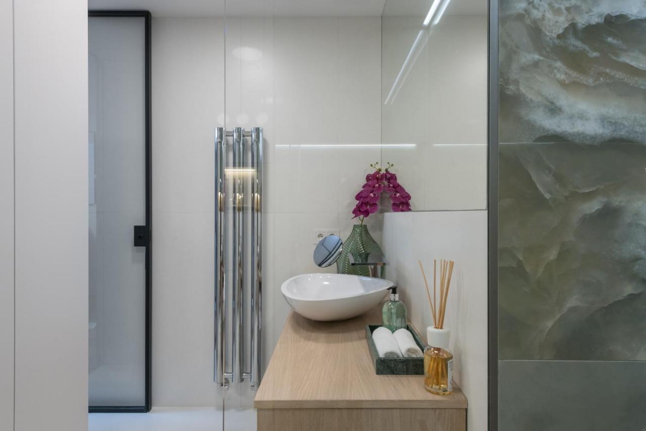 Fully Renovated Stylish Duplex In A Convenient Location * Prague