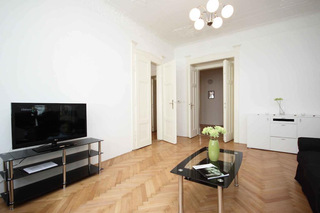 Exclusive Apartment *