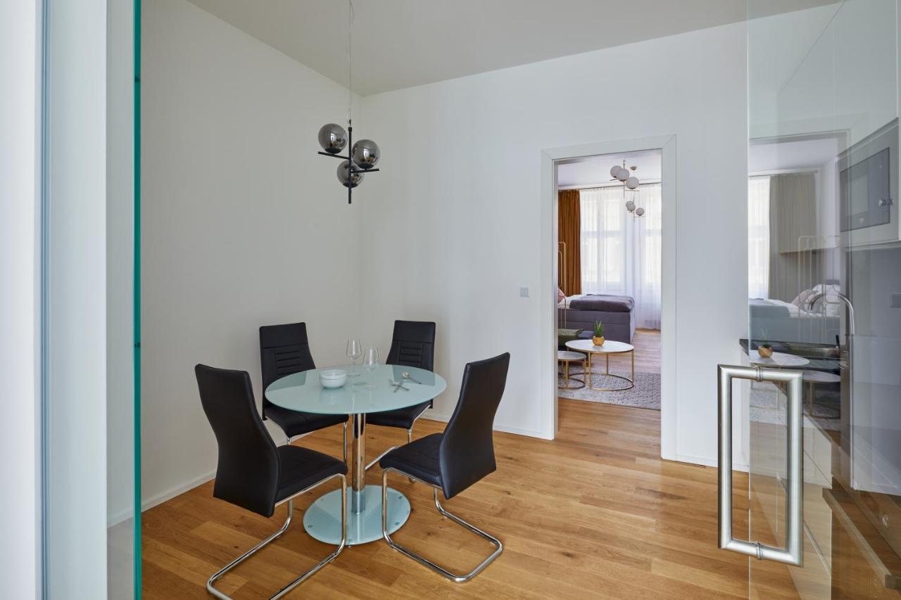 Deluxe In New Town By Days Prague