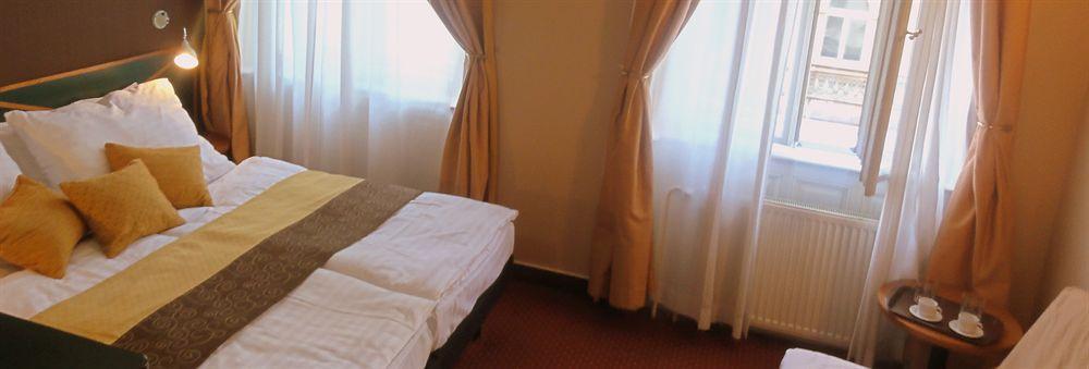 Mala Strana Otel