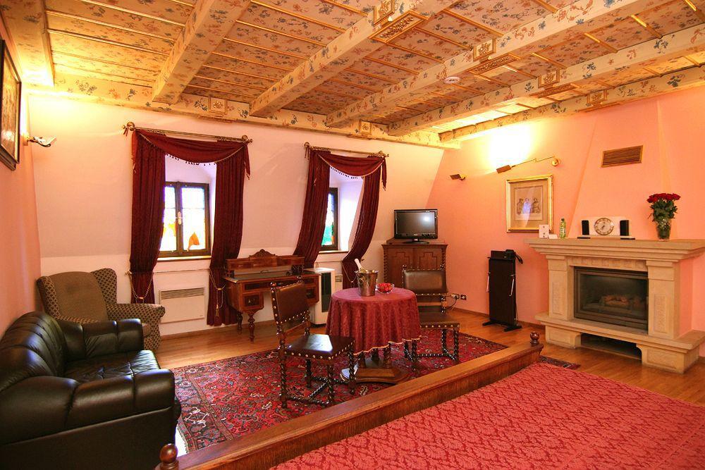 The King Charles Hotel