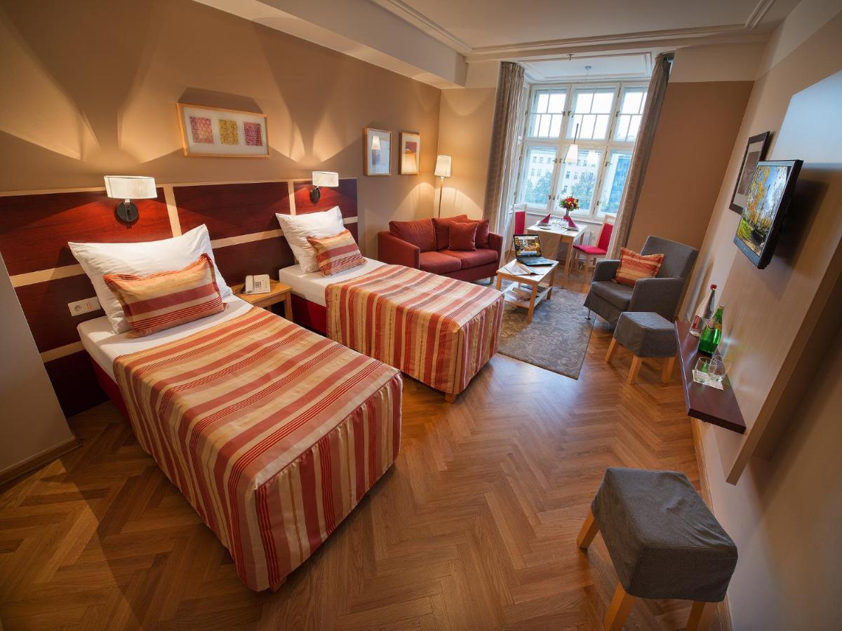 Ea Julis Hotel