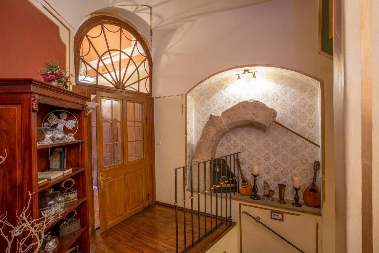 Hotel U Cerneho Orla 4*