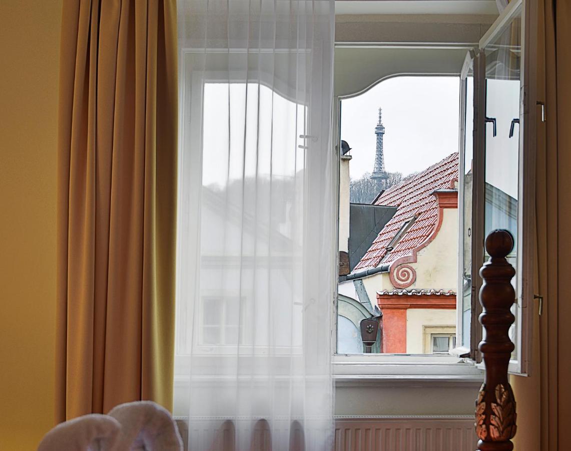 Lobster Aparthotel 4*