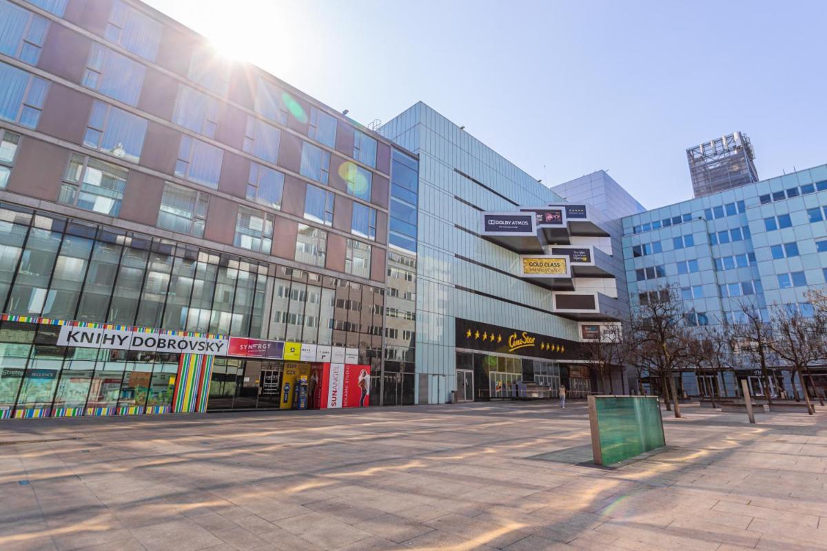 Business Andel, 10 Min To Centre, Netflix, Paid Parking * Prague