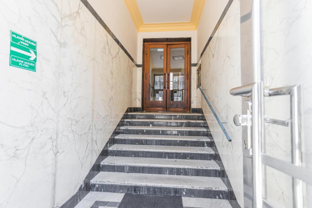 Business Andel, 10 Min To Centre, Netflix, Paid Parking Prague