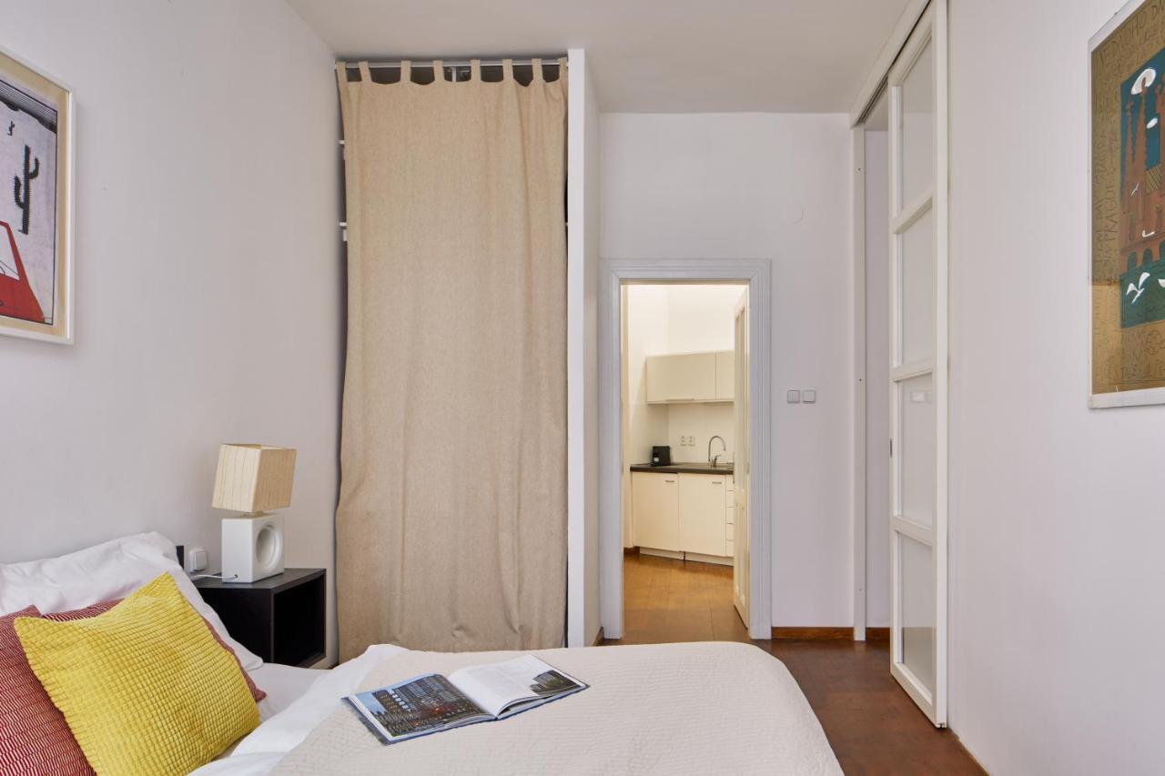 Days - 1bdr W Netflix - Zizkov Tower Appartement Prague