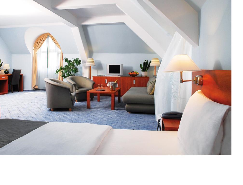 Na Zamecku Hotel Prague