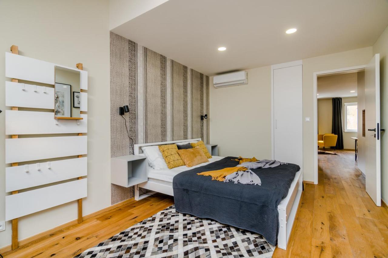 Days - Premium Loft W Terrace - View - Netflix - Ac Appartement Prague